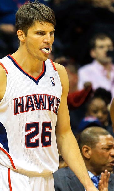 Korver buries eight treys as Hawks crown Kings